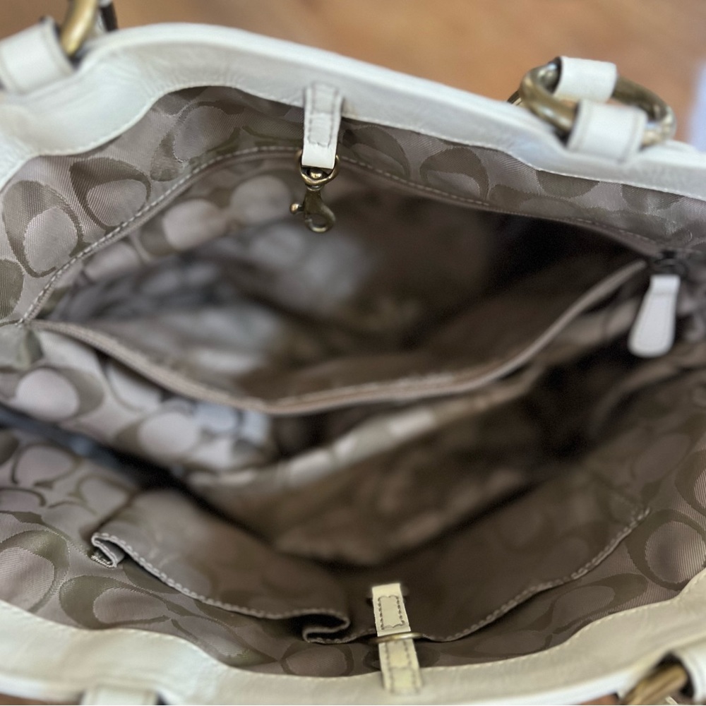 🌸Coach Patent Leather Satchel Shoulder Bag Cream A0873-11500🌸 - Picture 4 of 12